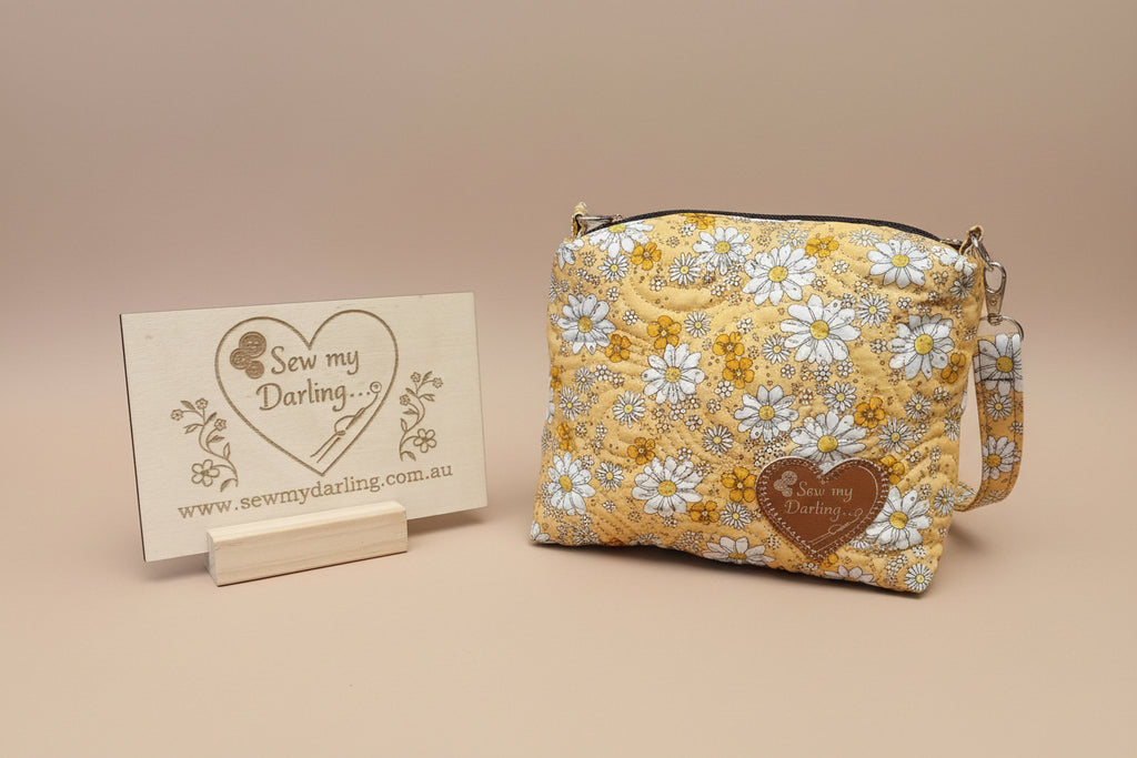 'QT' Small Shoulder Bag