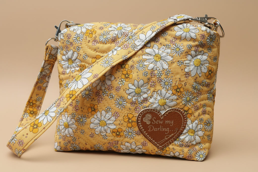 'QT' Small Shoulder Bag